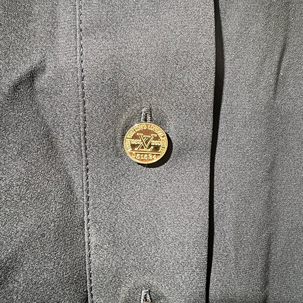 Authentic women’s Louis Vuitton shirt - Picture 2 of 3